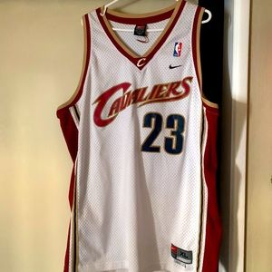 LeBron James Nike Swingman jersey Size XL